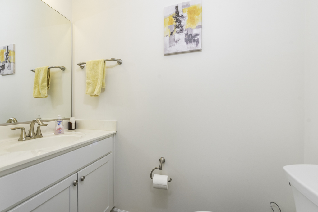 2214 Truman Trail, McHenry, IL 60051