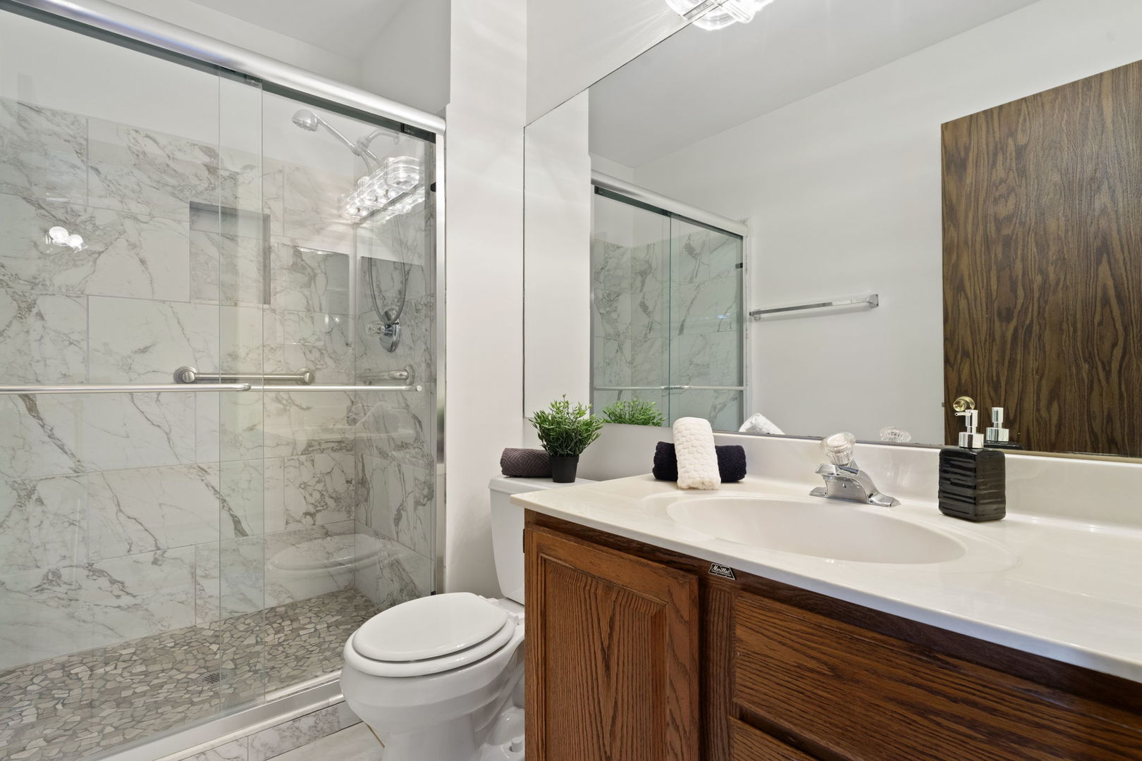 1224 Hialeah Lane, Hanover Park, IL 60133