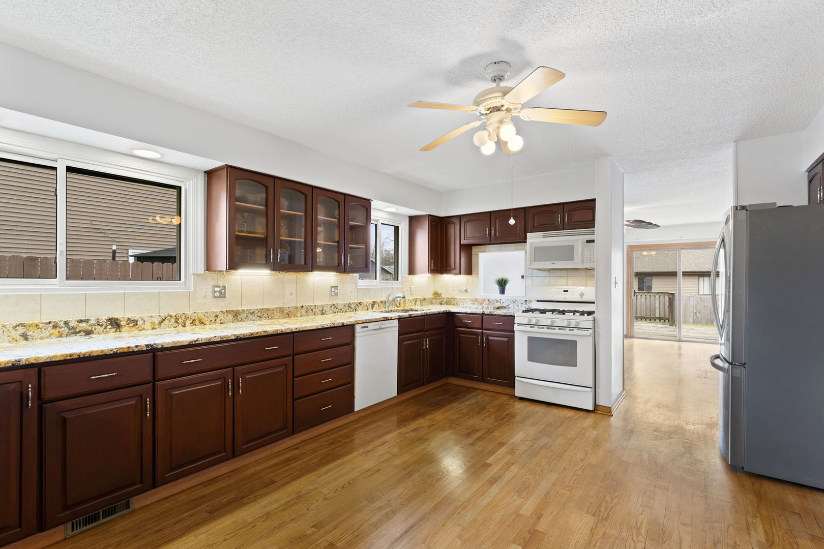 1224 Hialeah Lane, Hanover Park, IL 60133