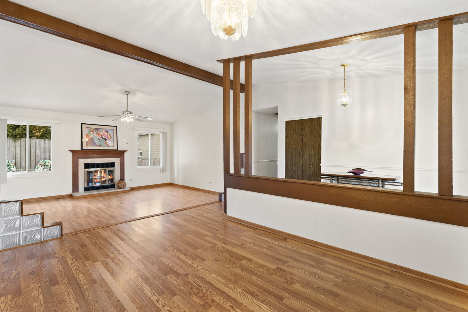 1224 Hialeah Lane, Hanover Park, IL 60133