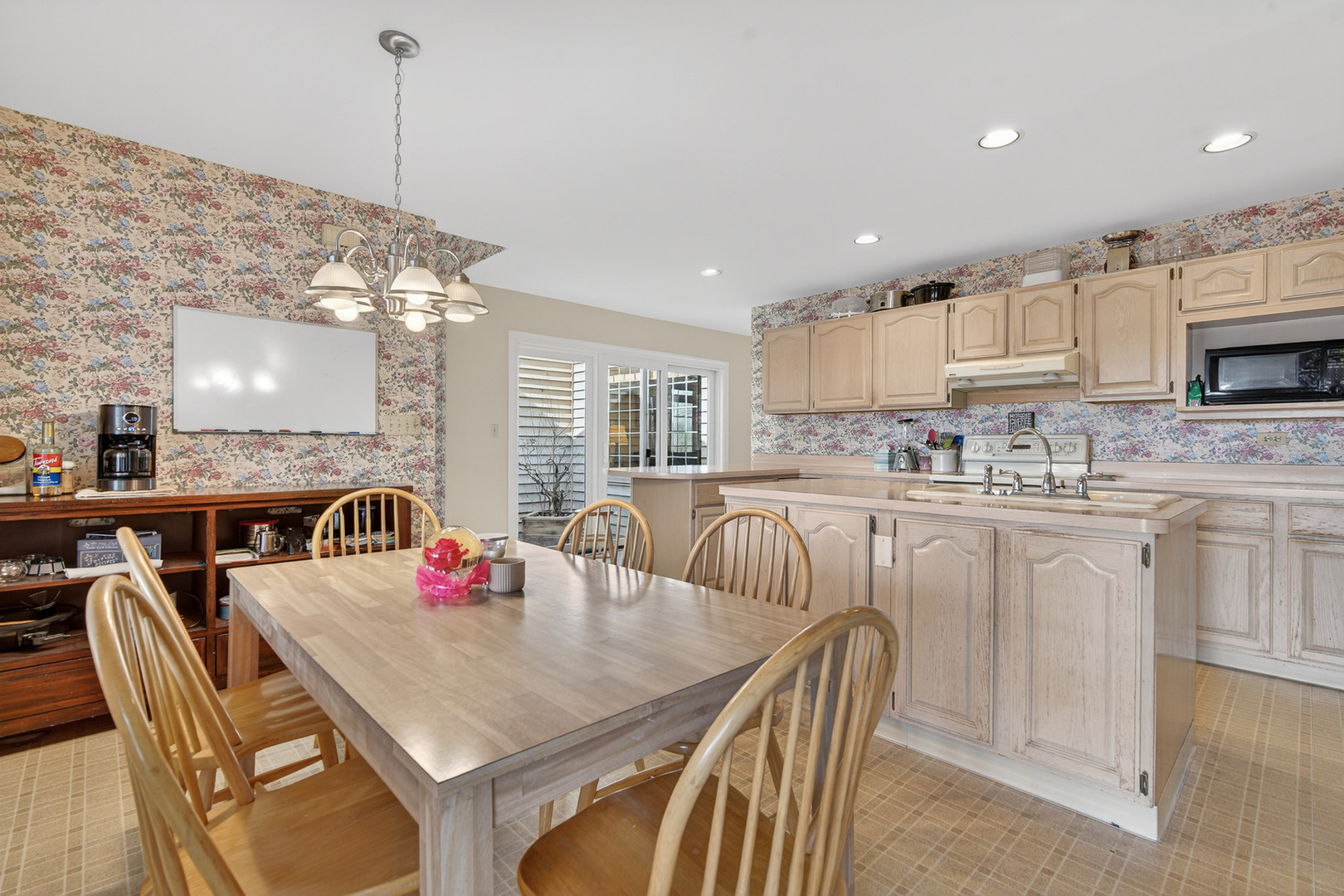 25651 W Illinois Route 60 Highway, Grayslake, IL 60030