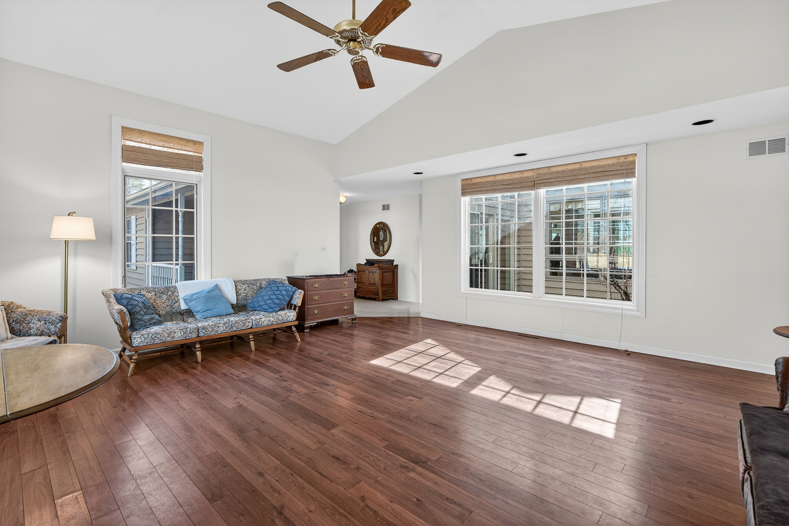 25651 W Illinois Route 60 Highway, Grayslake, IL 60030