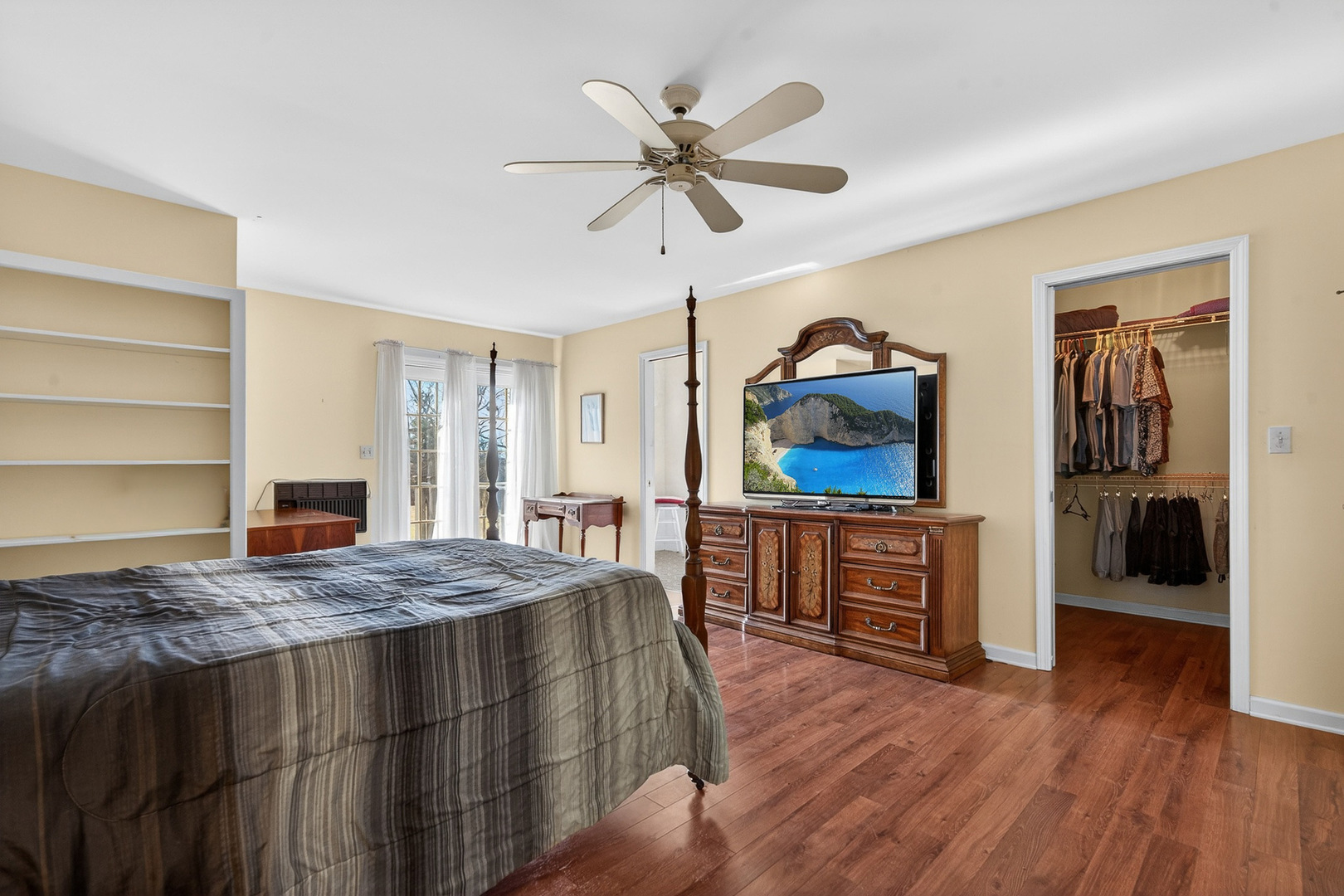 25651 W Illinois Route 60 Highway, Grayslake, IL 60030