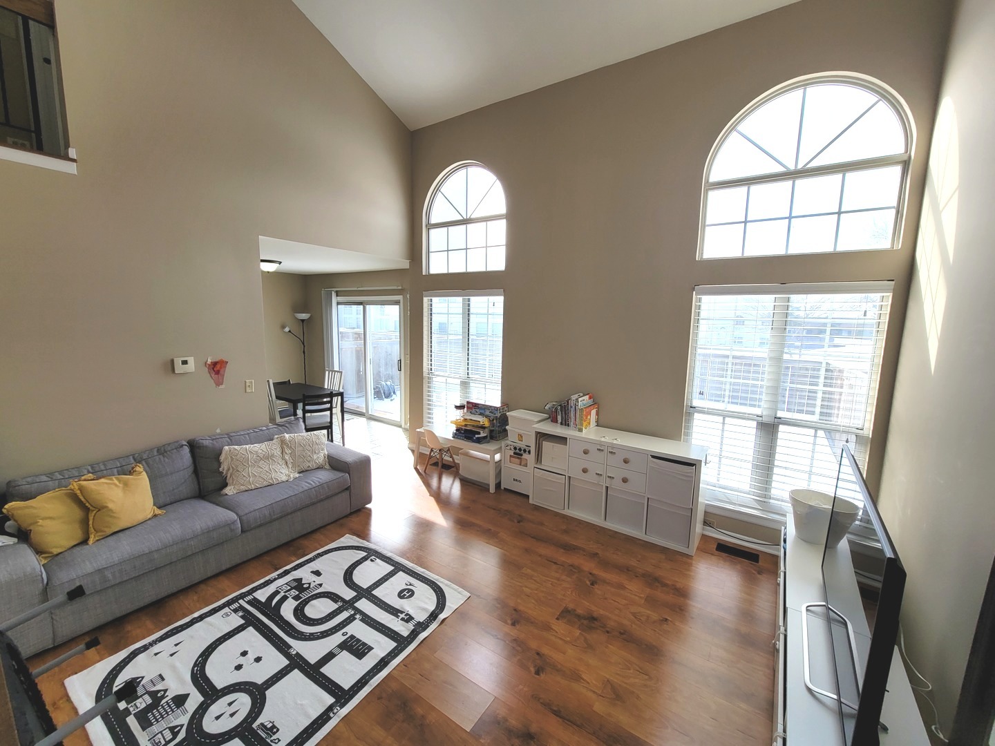 615 Newbury Lane, Schaumburg, IL 60173