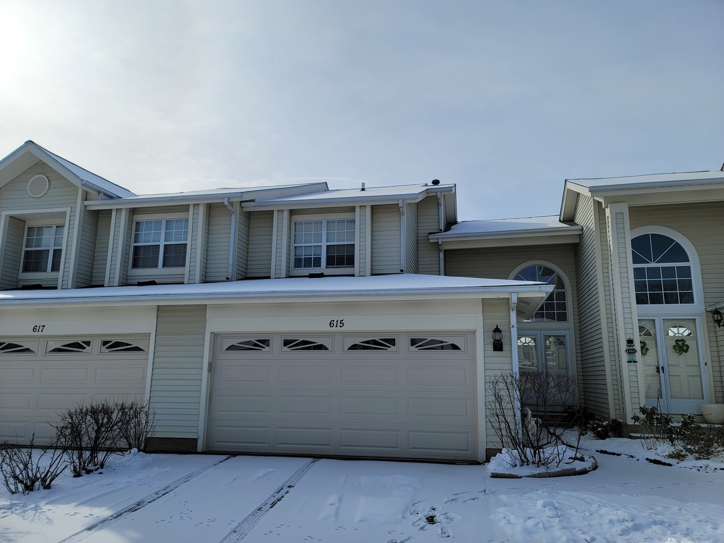 615 Newbury Lane, Schaumburg, IL 60173