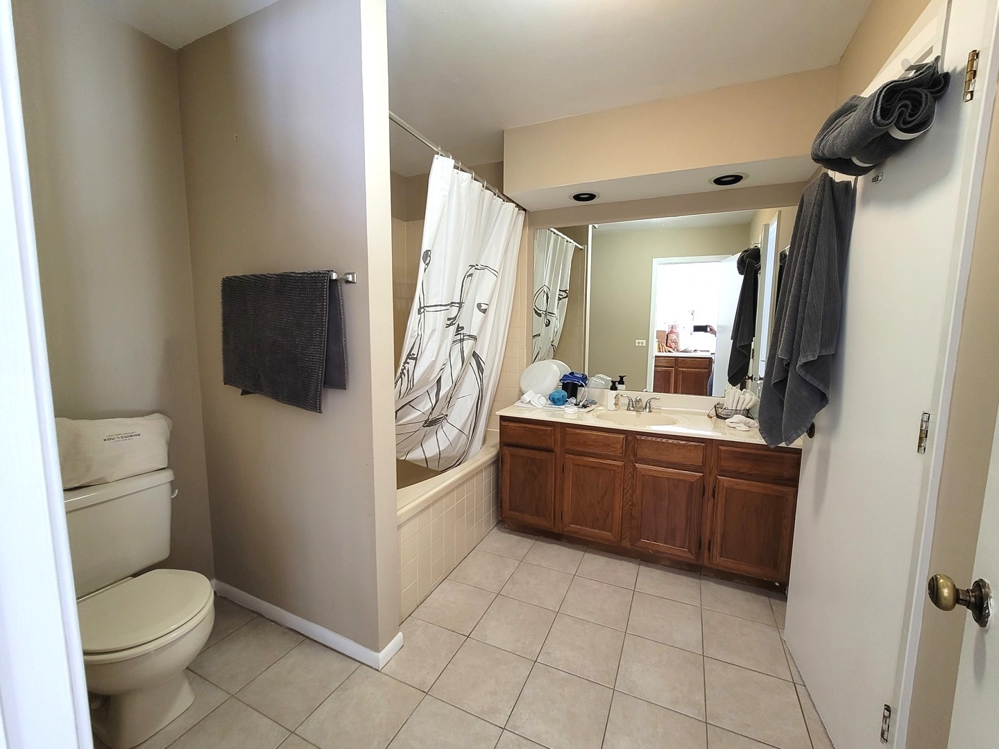 615 Newbury Lane, Schaumburg, IL 60173