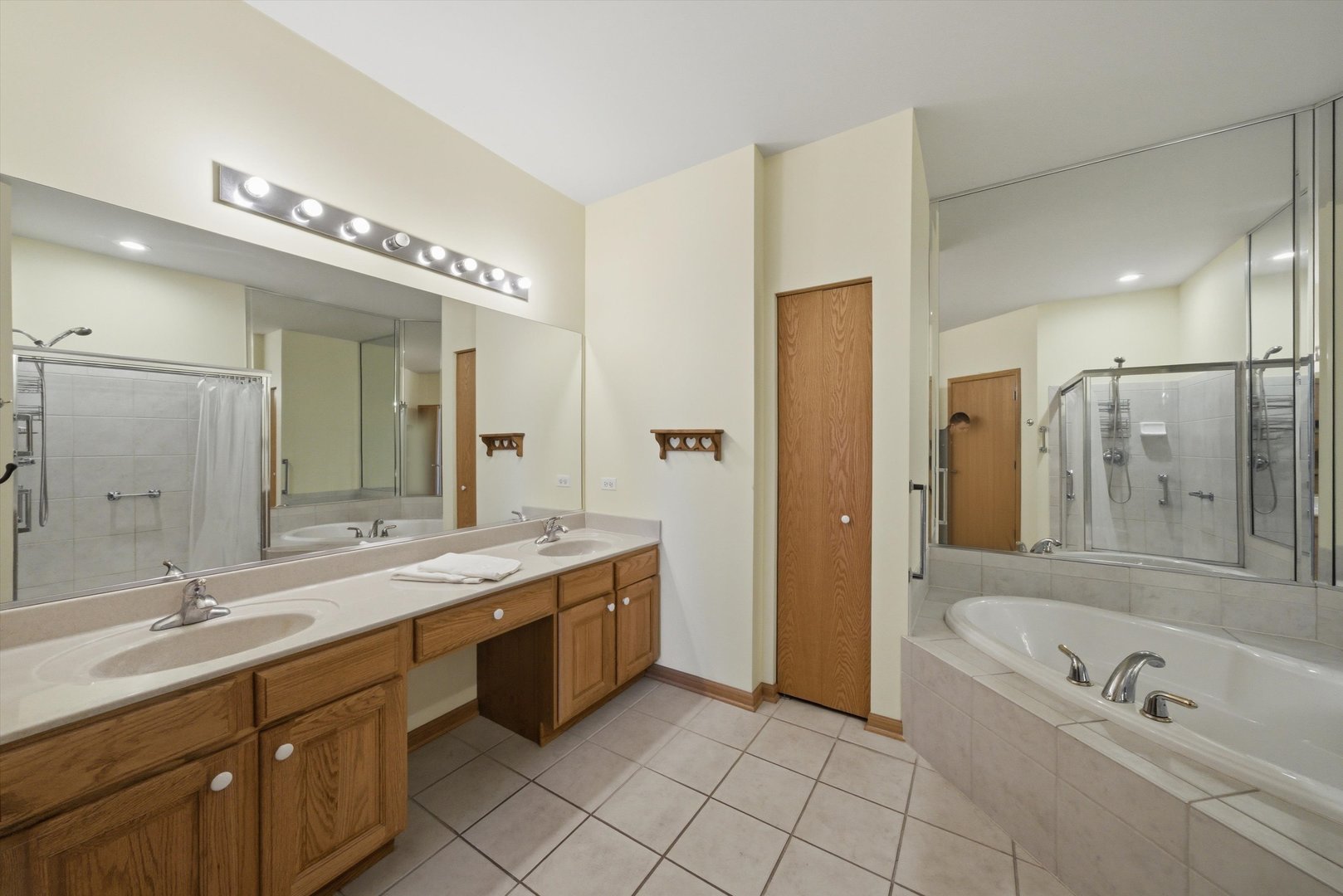 18144 Lake Shore Drive, Orland Park, IL 60467