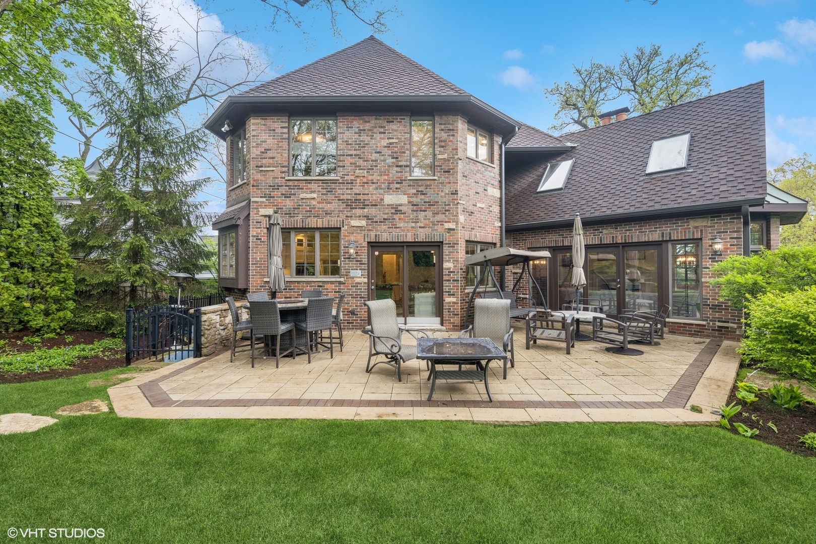 440 Woodside Avenue, Hinsdale, IL 60521