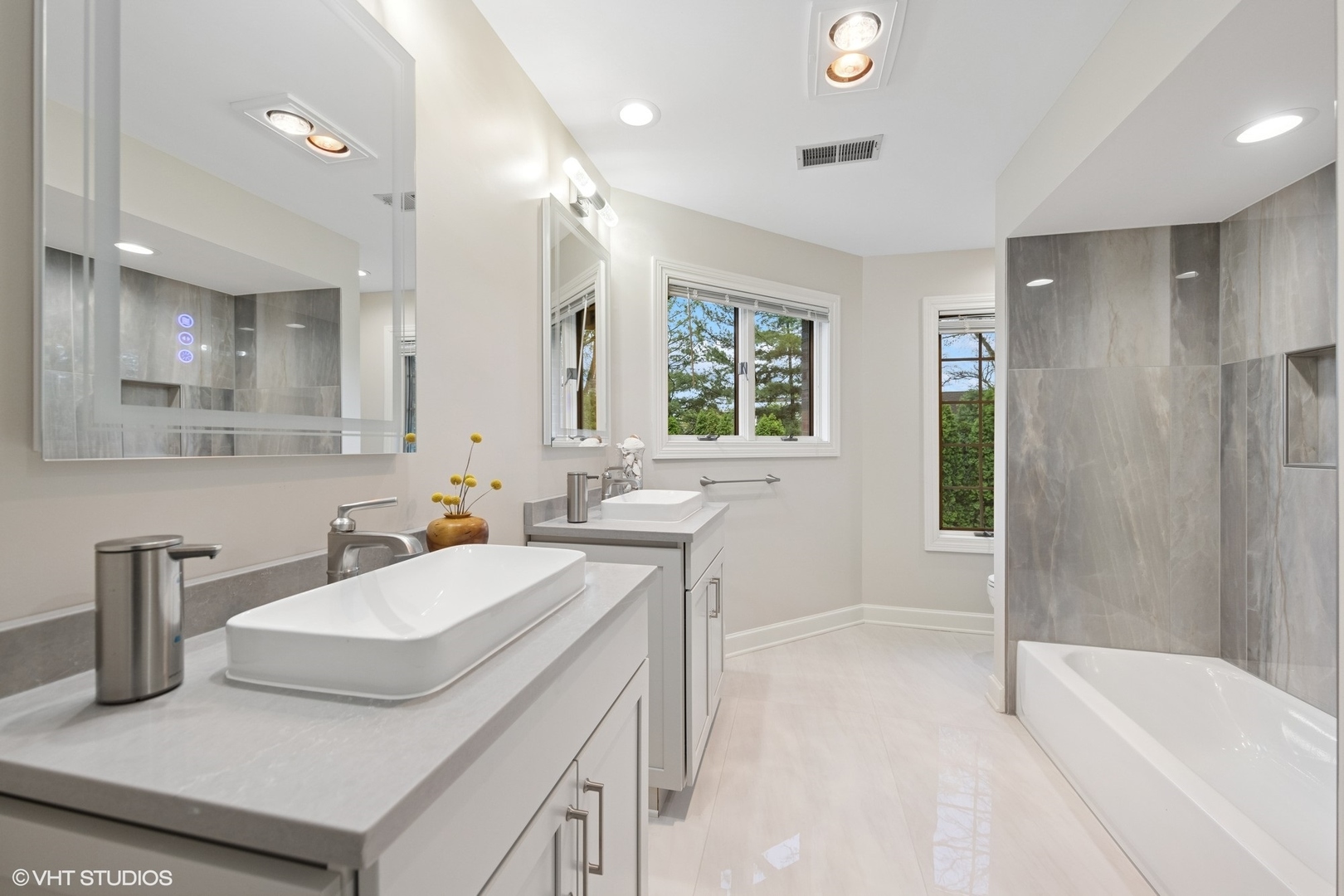 440 Woodside Avenue, Hinsdale, IL 60521