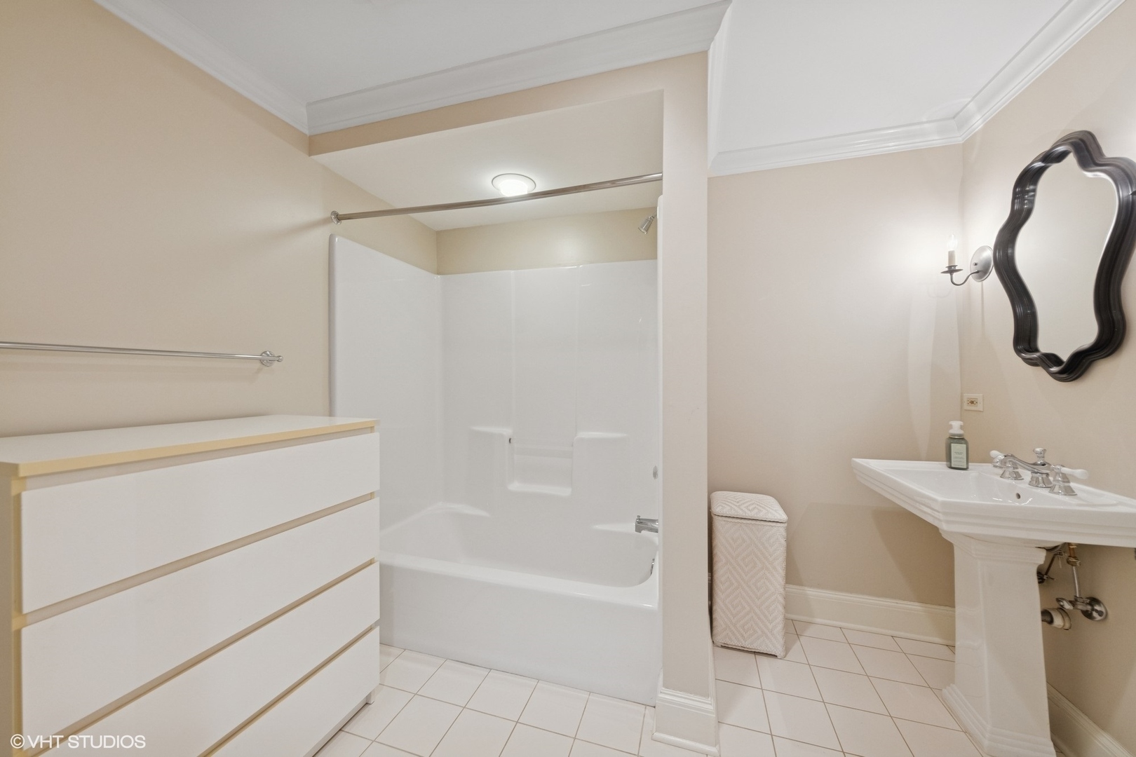 440 Woodside Avenue, Hinsdale, IL 60521