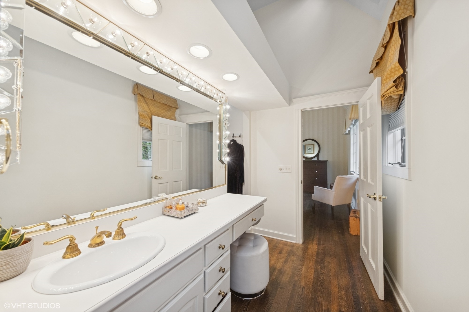 440 Woodside Avenue, Hinsdale, IL 60521