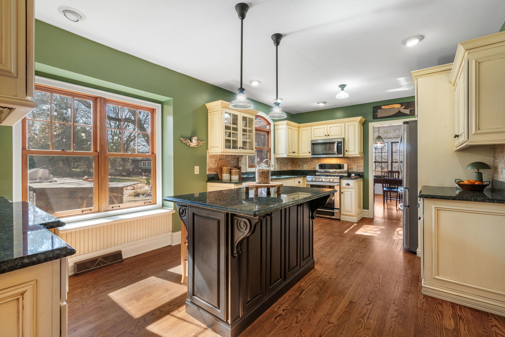 39W113 Ridge Line Road, St. Charles, IL 60175