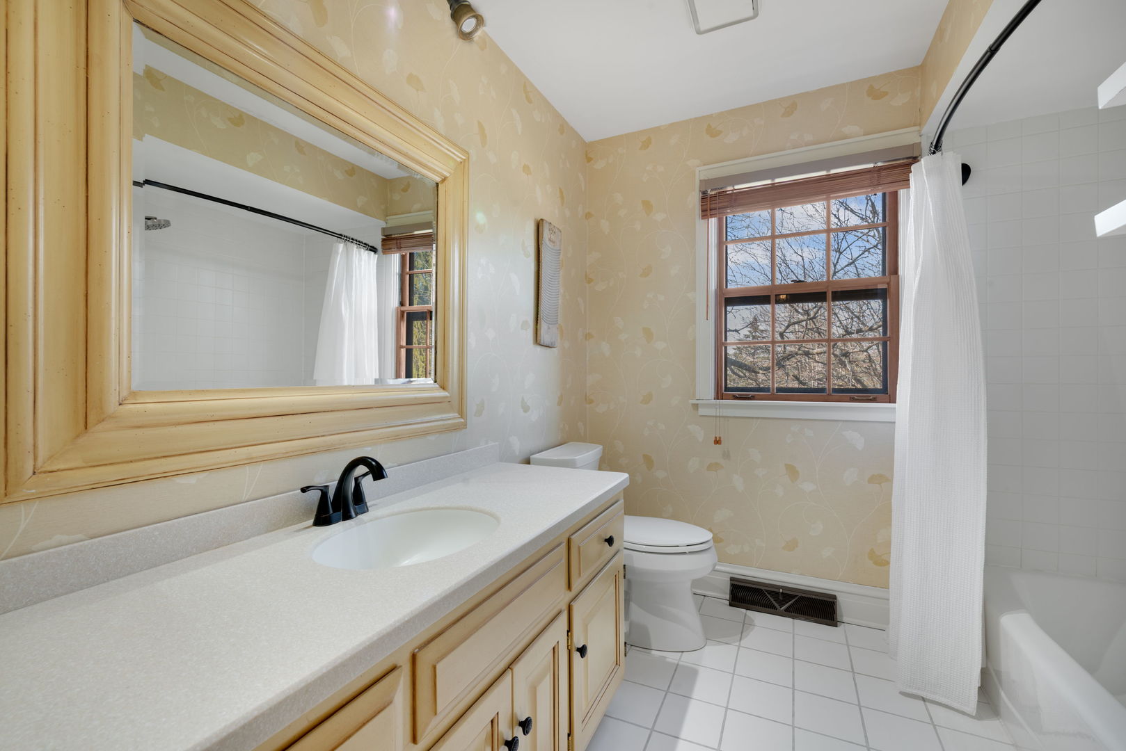 39W113 Ridge Line Road, St. Charles, IL 60175