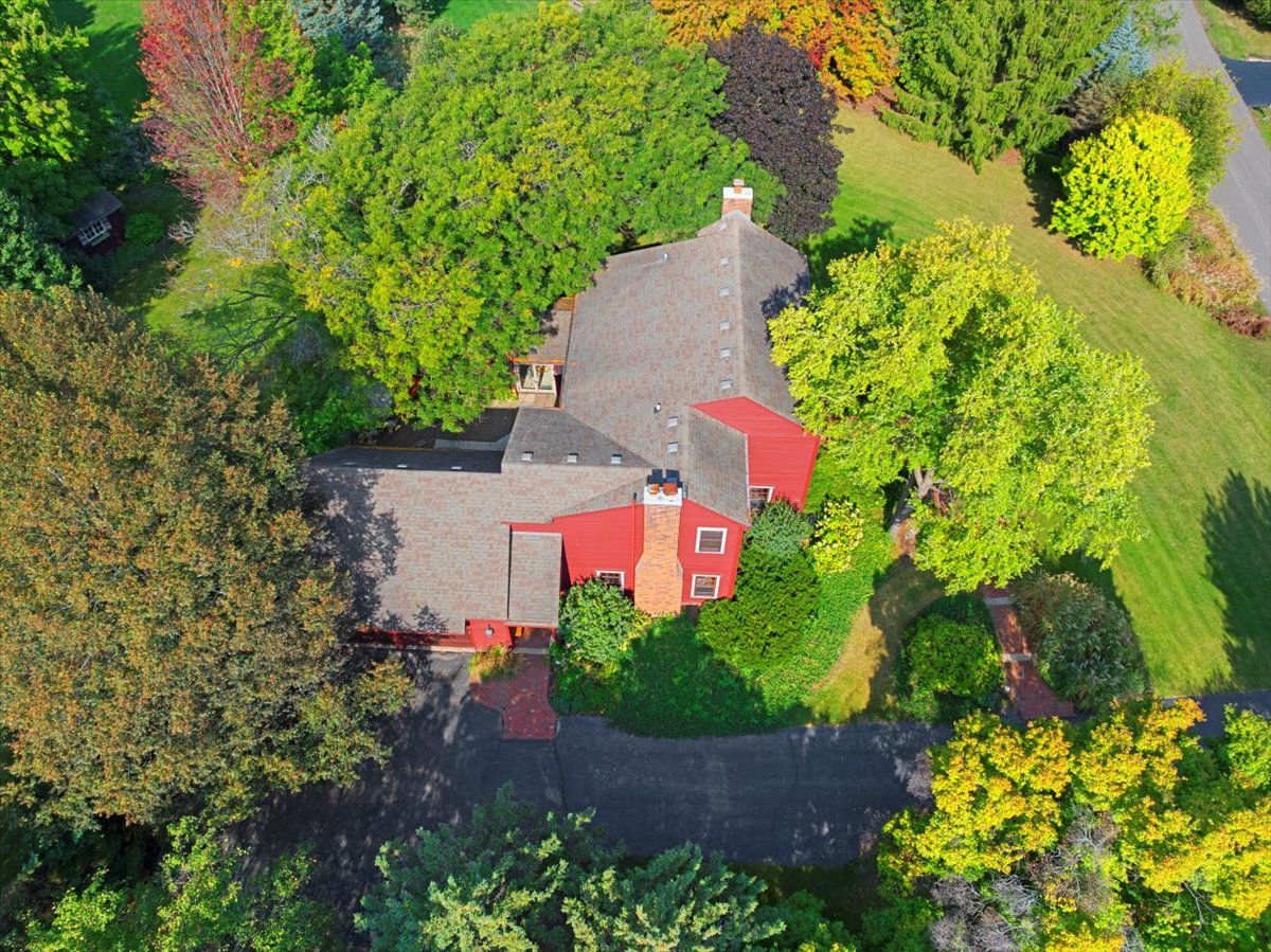 39W113 Ridge Line Road, St. Charles, IL 60175