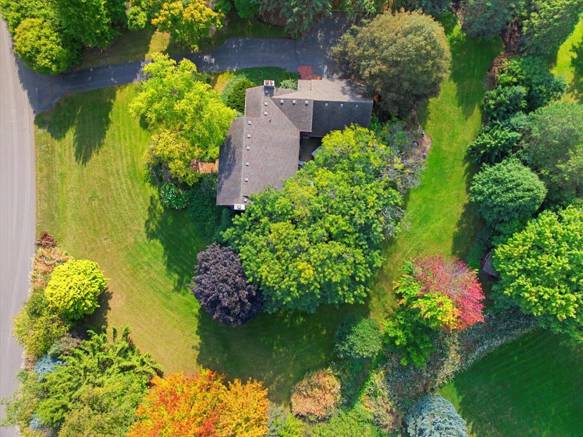 39W113 Ridge Line Road, St. Charles, IL 60175