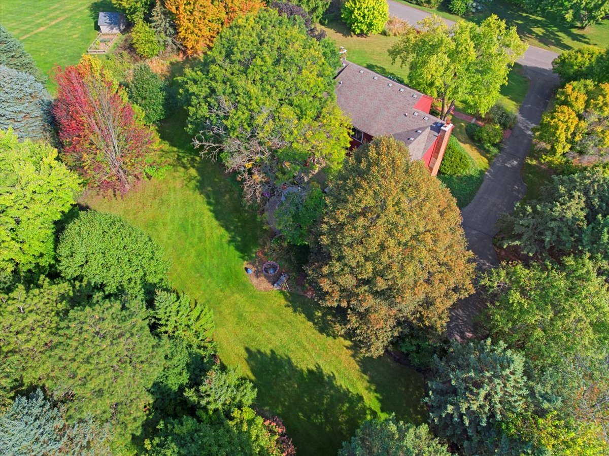 39W113 Ridge Line Road, St. Charles, IL 60175