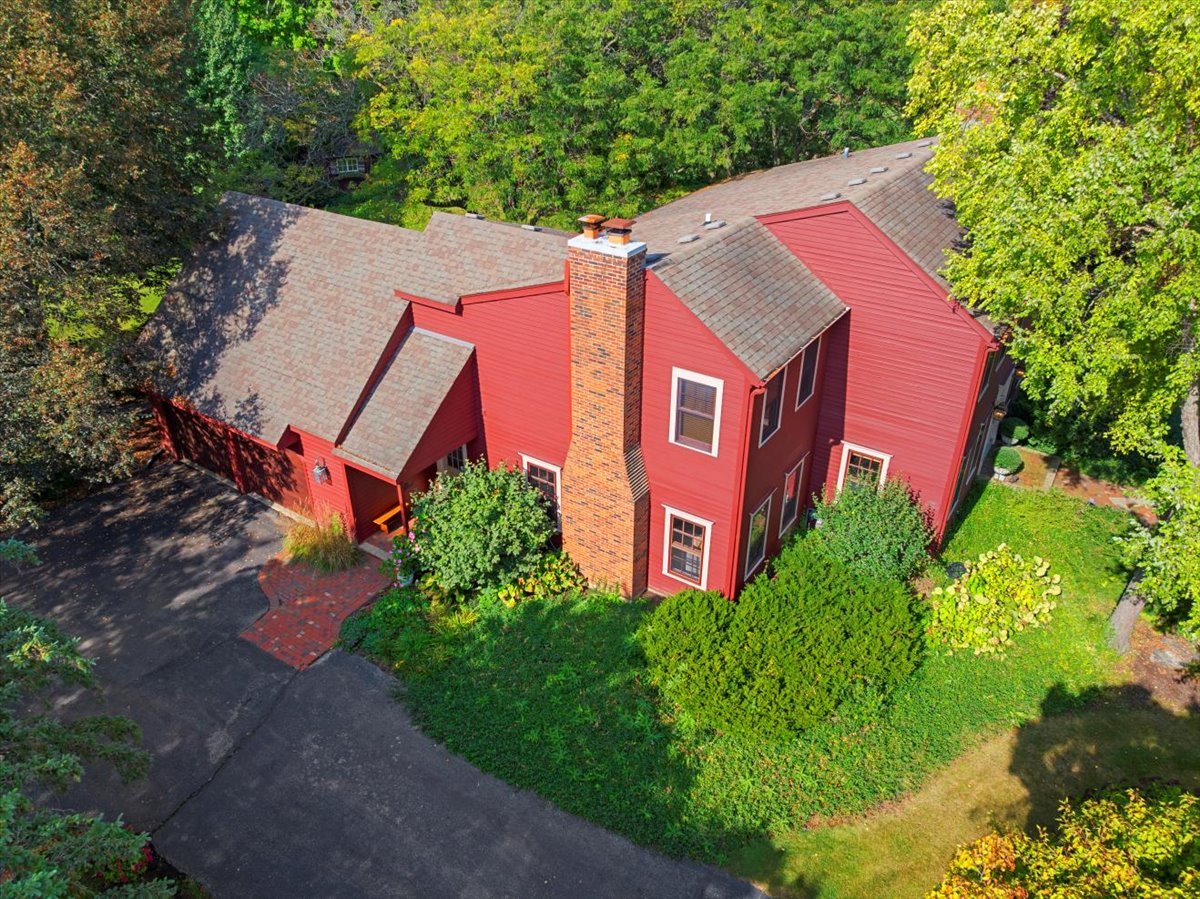 39W113 Ridge Line Road, St. Charles, IL 60175