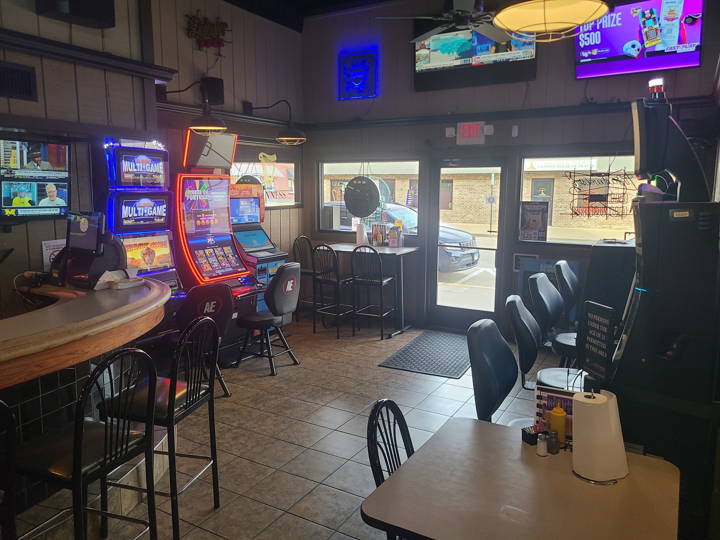 68 E Elm Street, Canton, IL 61520