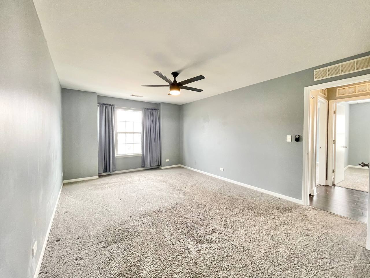 452 GLORIA Lane #452, Oswego, IL 60543