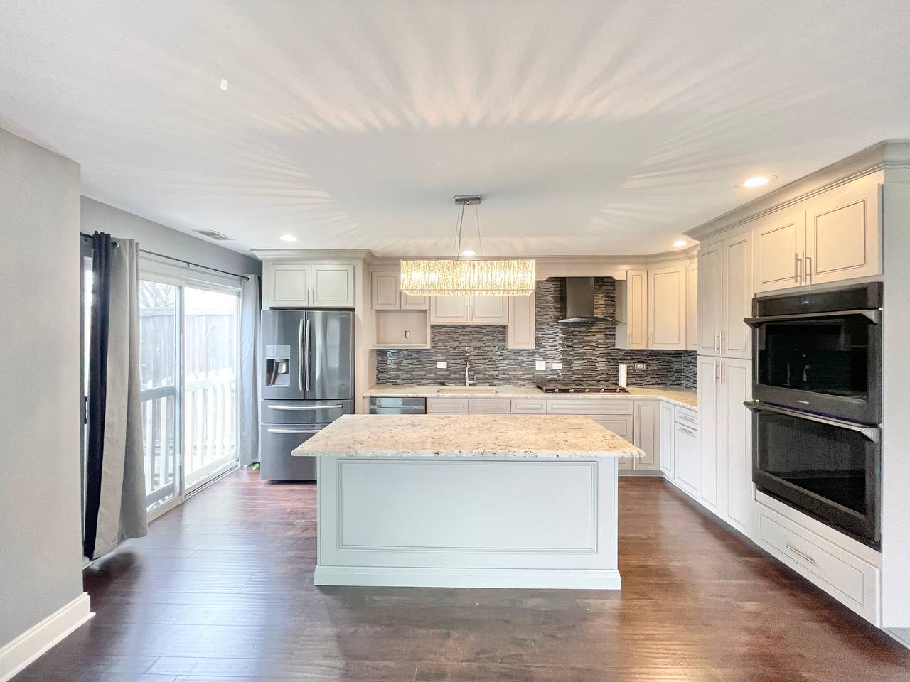 452 GLORIA Lane #452, Oswego, IL 60543