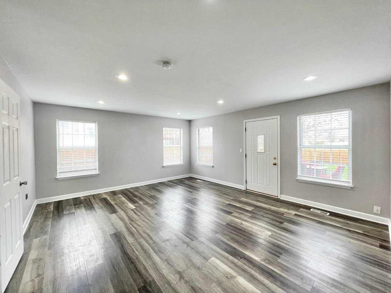 452 GLORIA Lane #452, Oswego, IL 60543