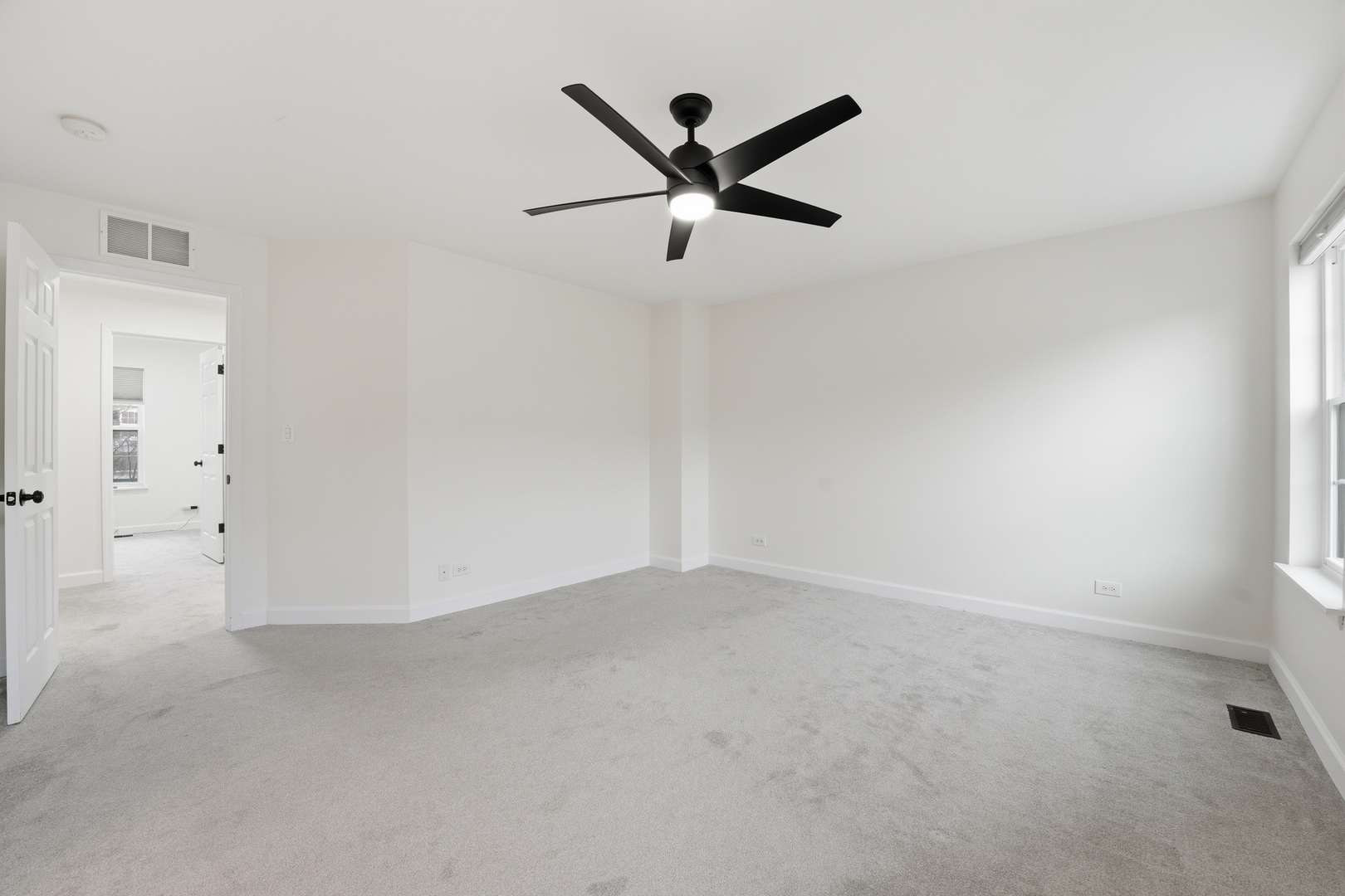 1124 Bartholdi Court, Carol Stream, IL 60188