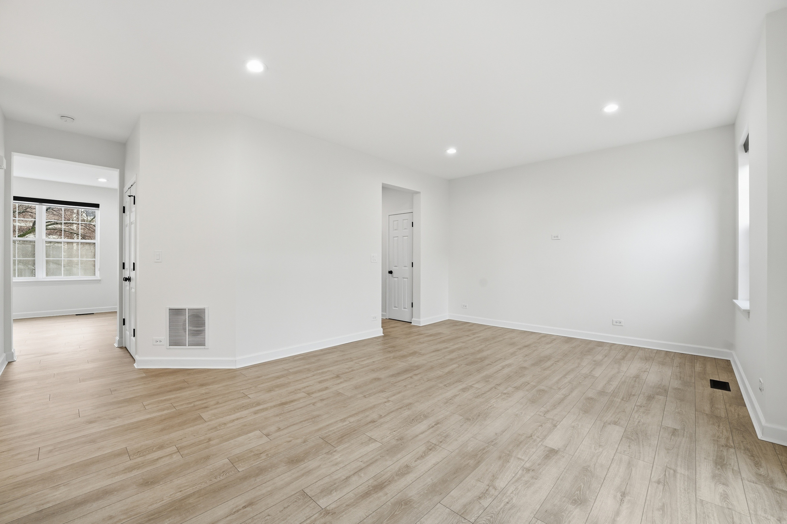 1124 Bartholdi Court, Carol Stream, IL 60188