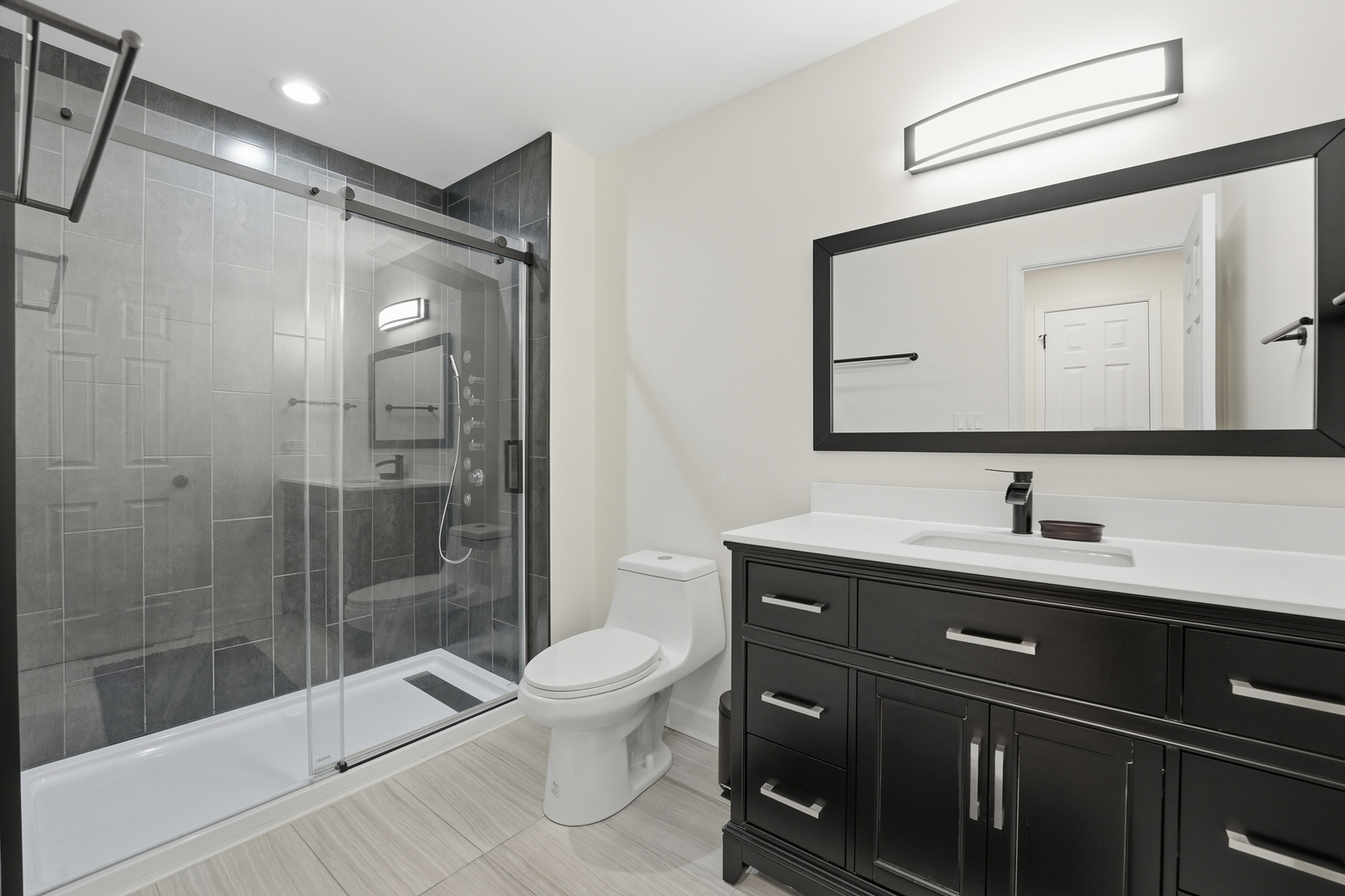 1124 Bartholdi Court, Carol Stream, IL 60188