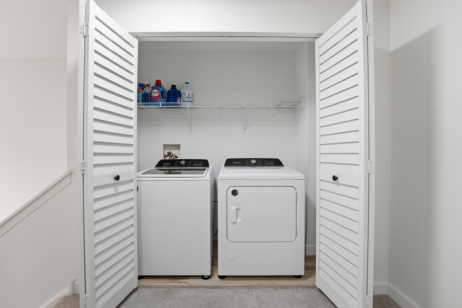 1124 Bartholdi Court, Carol Stream, IL 60188