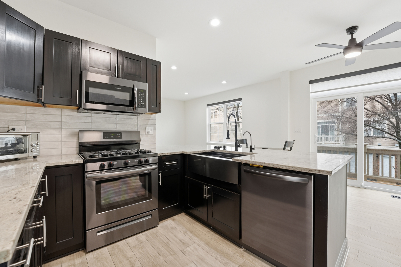 1124 Bartholdi Court, Carol Stream, IL 60188