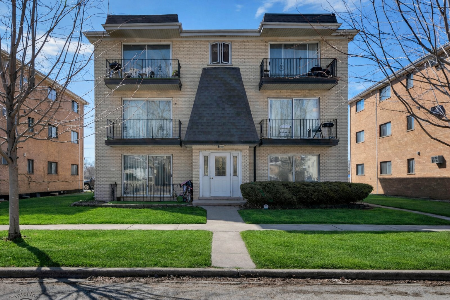 6135 Marshall Avenue #301, Chicago Ridge, IL 60415