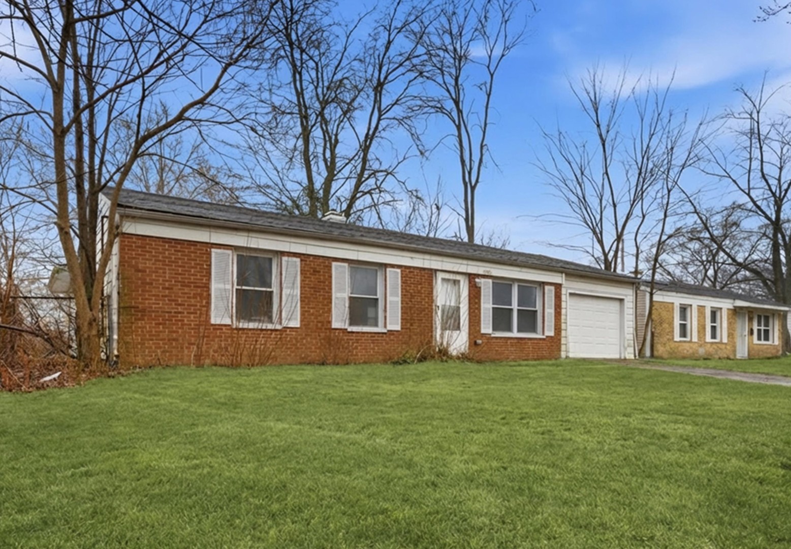 2106 216th Street, Sauk Village, IL 60411