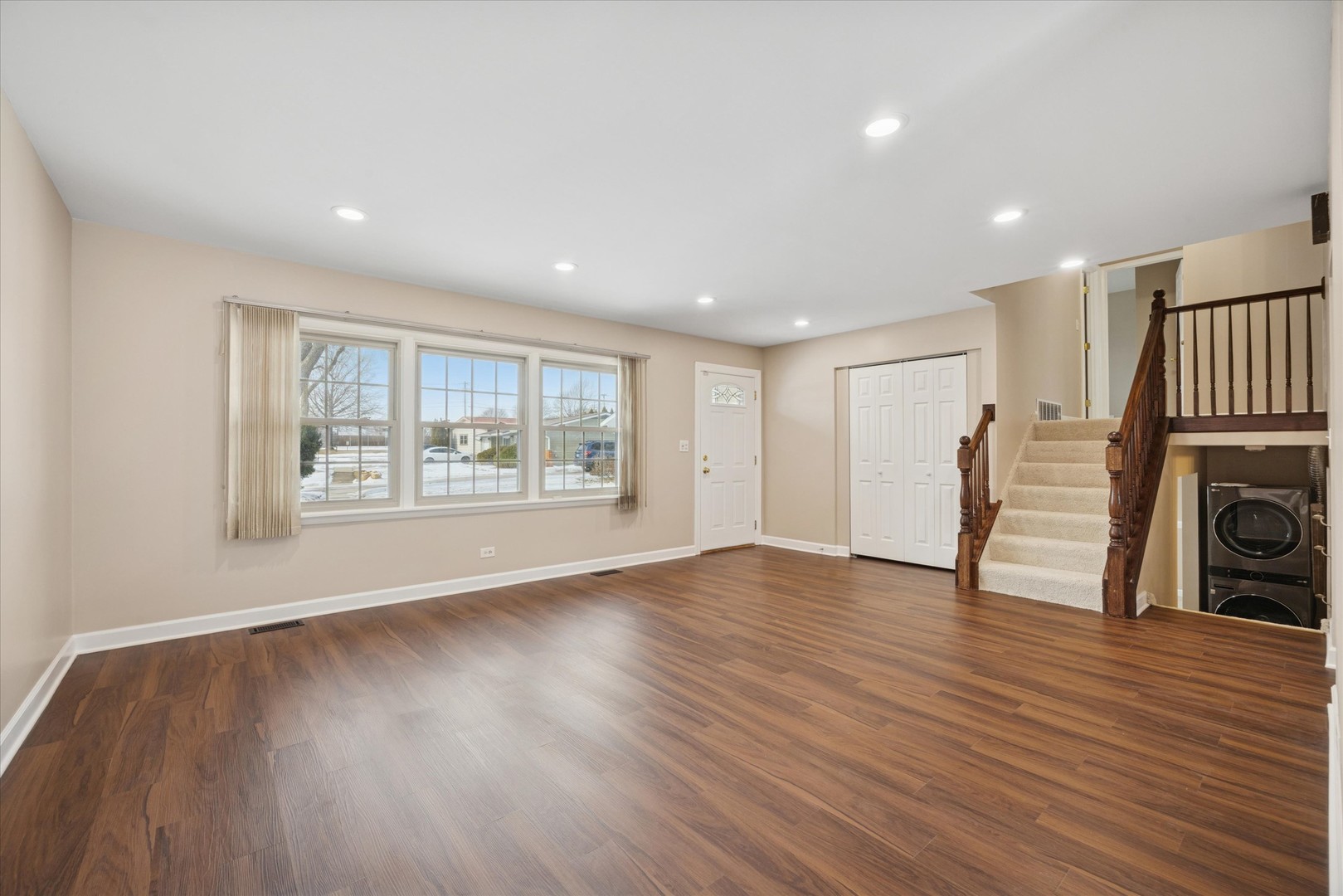 7211 Longmeadow Lane, Hanover Park, IL 60133