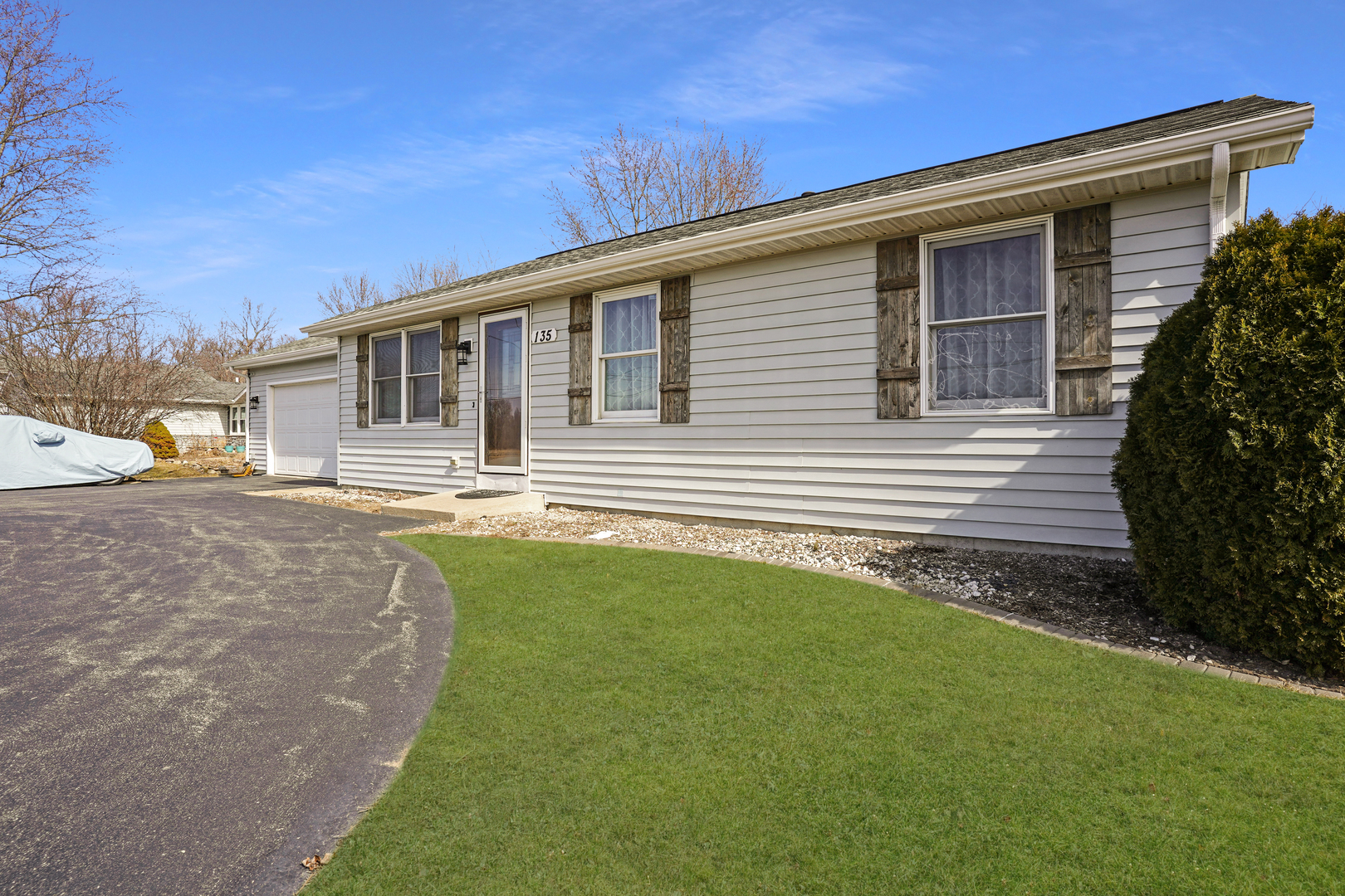 135 N Cook Street, Braidwood, IL 60408