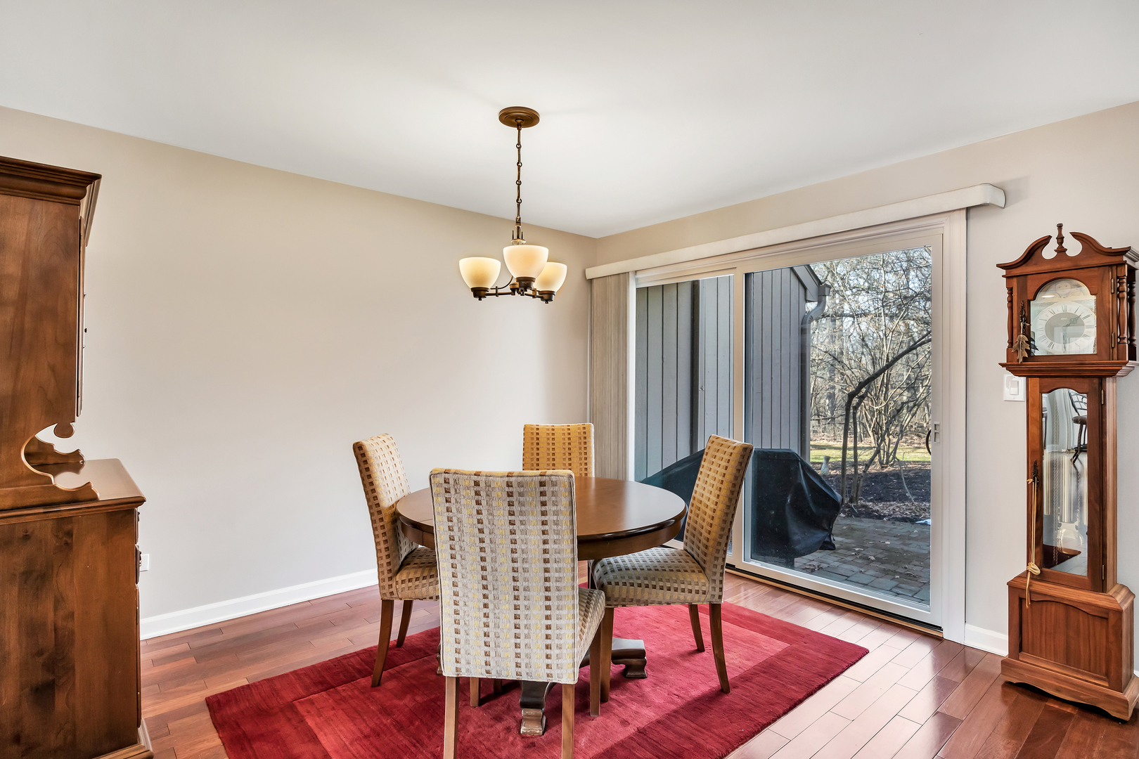 66 Hunt Trail, Lake Barrington, IL 60010