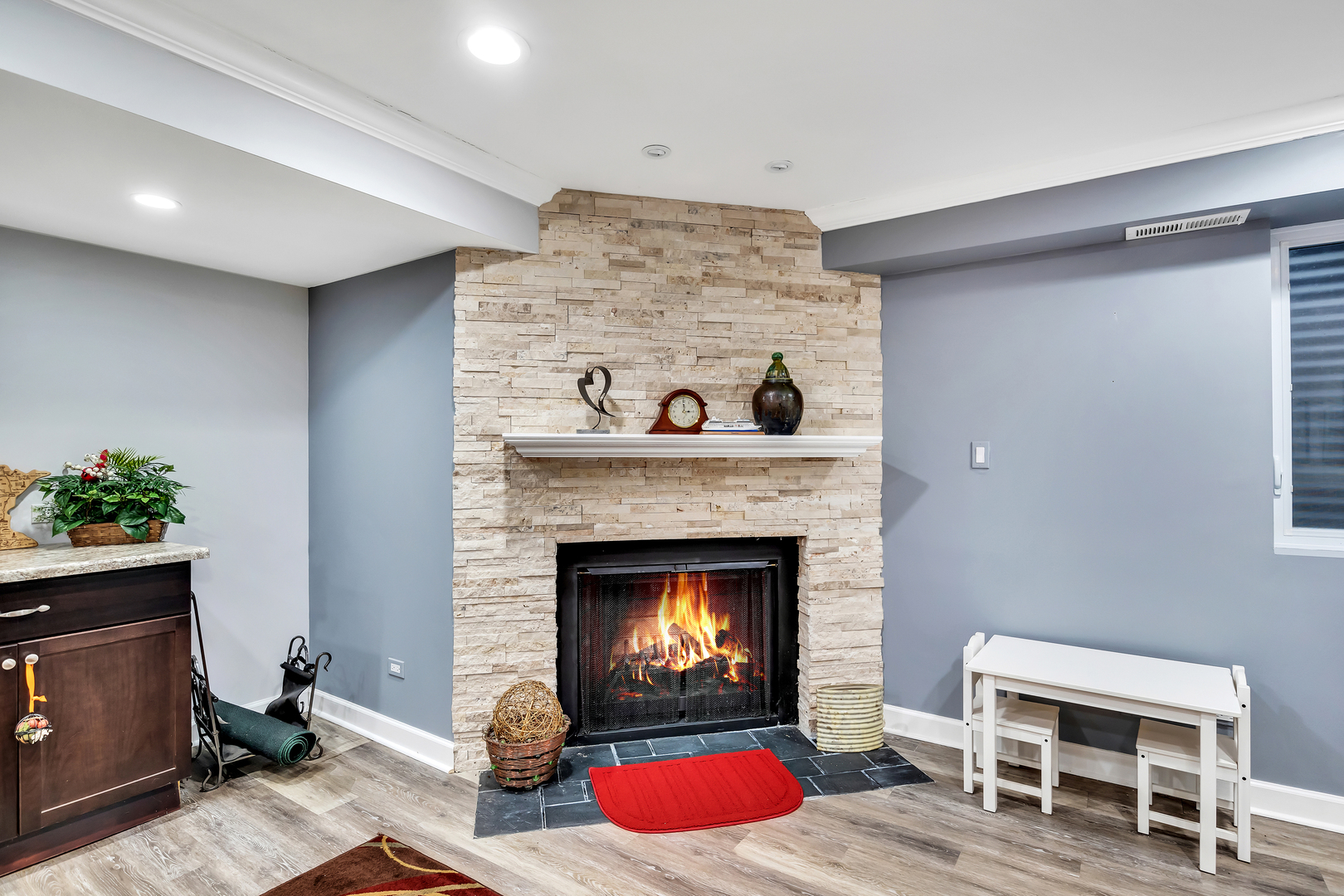 66 Hunt Trail, Lake Barrington, IL 60010