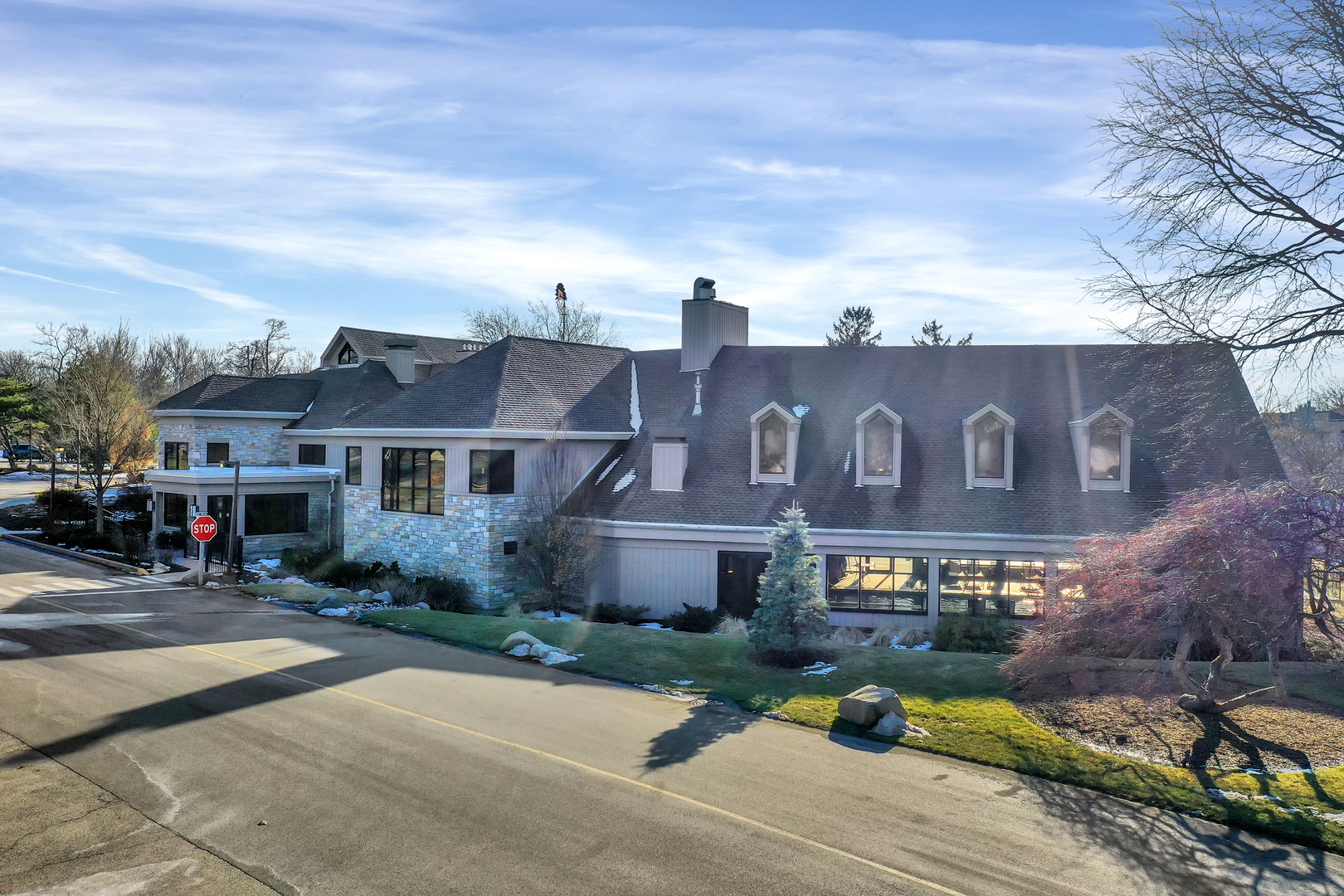 66 Hunt Trail, Lake Barrington, IL 60010