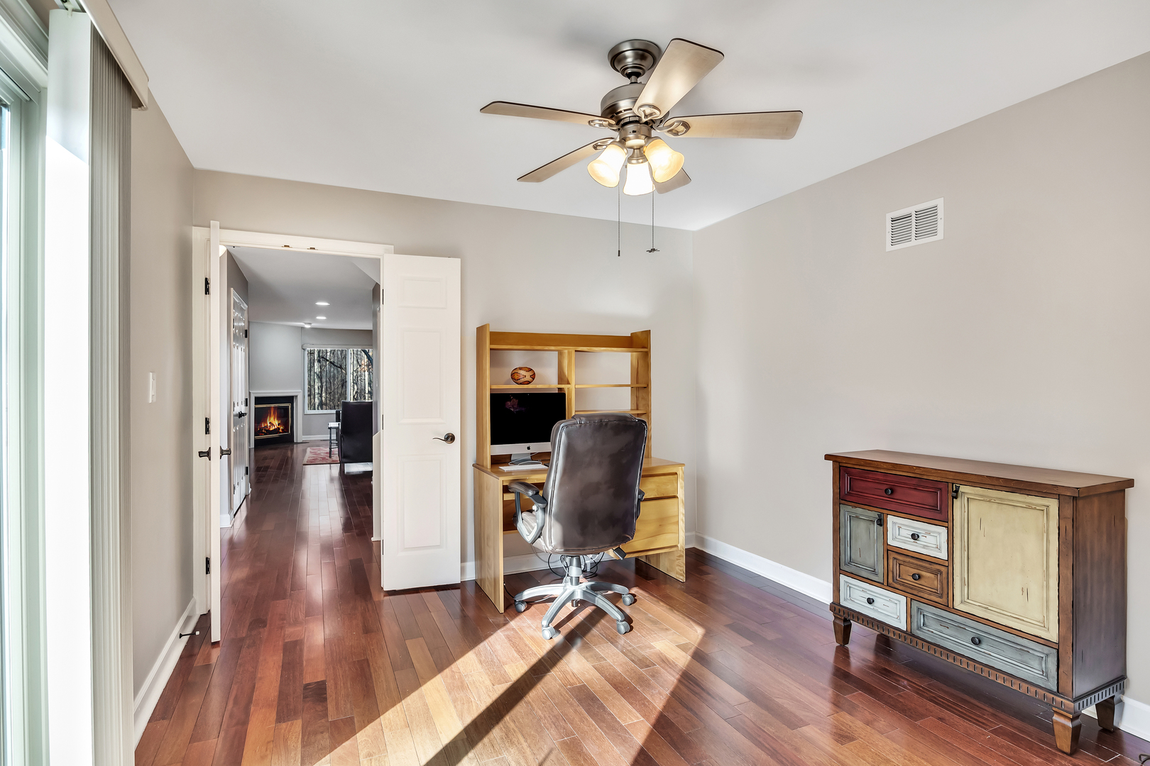 66 Hunt Trail, Lake Barrington, IL 60010