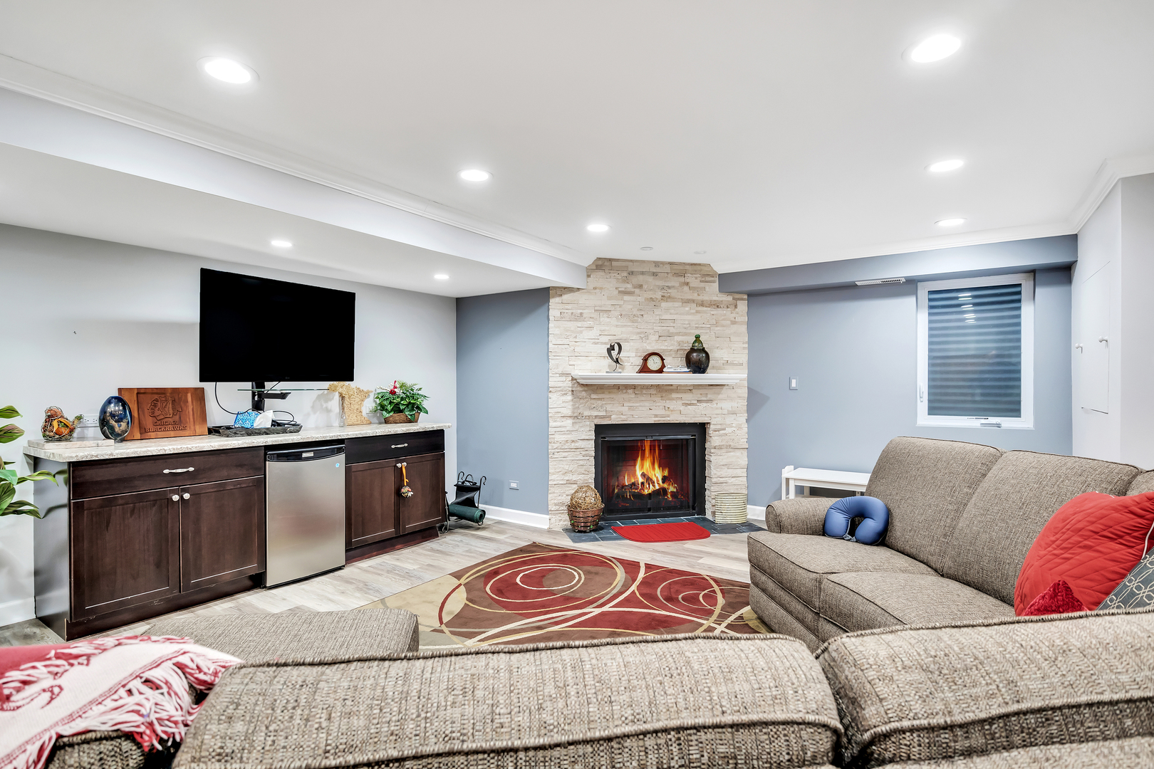 66 Hunt Trail, Lake Barrington, IL 60010