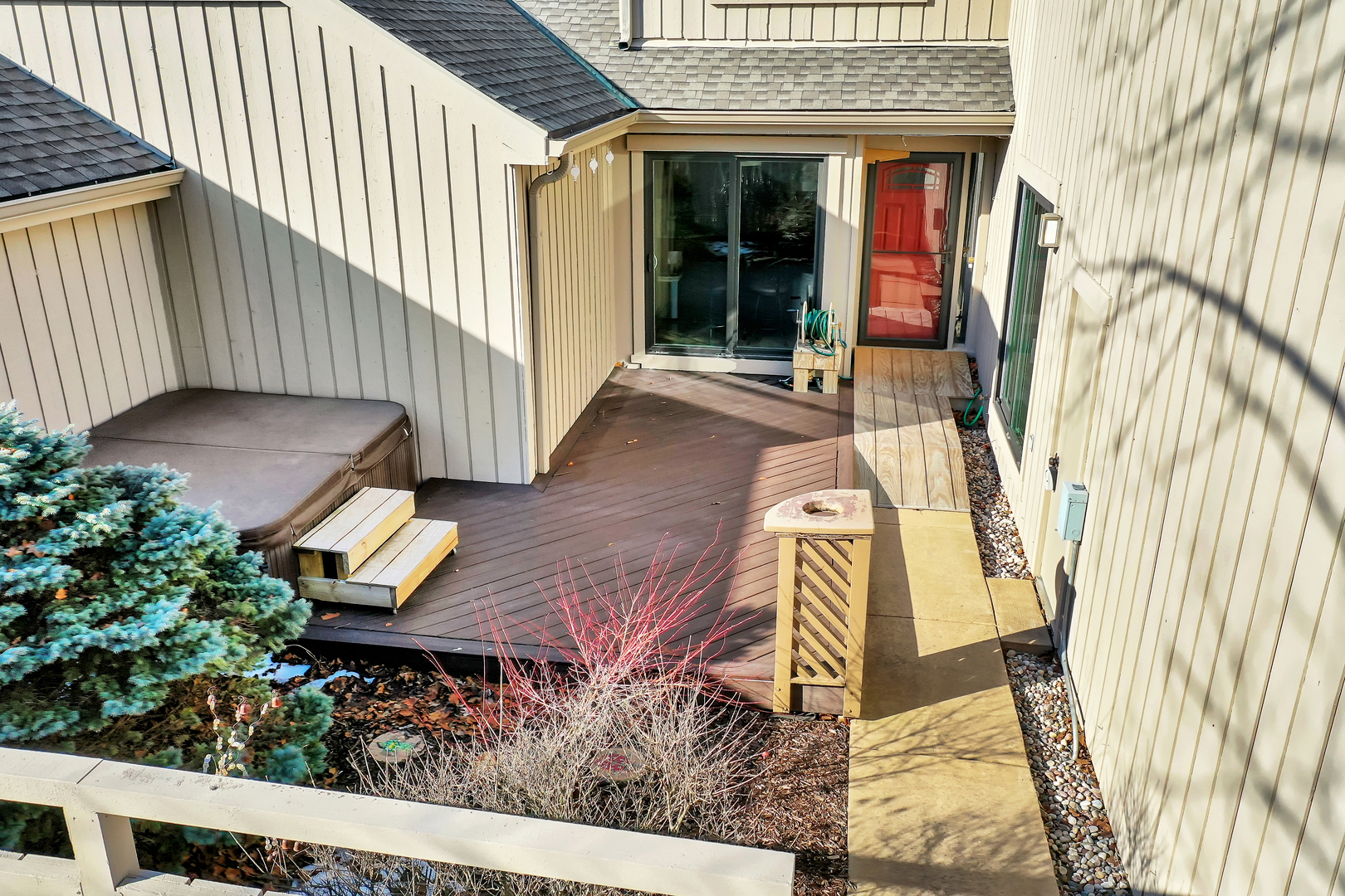 66 Hunt Trail, Lake Barrington, IL 60010