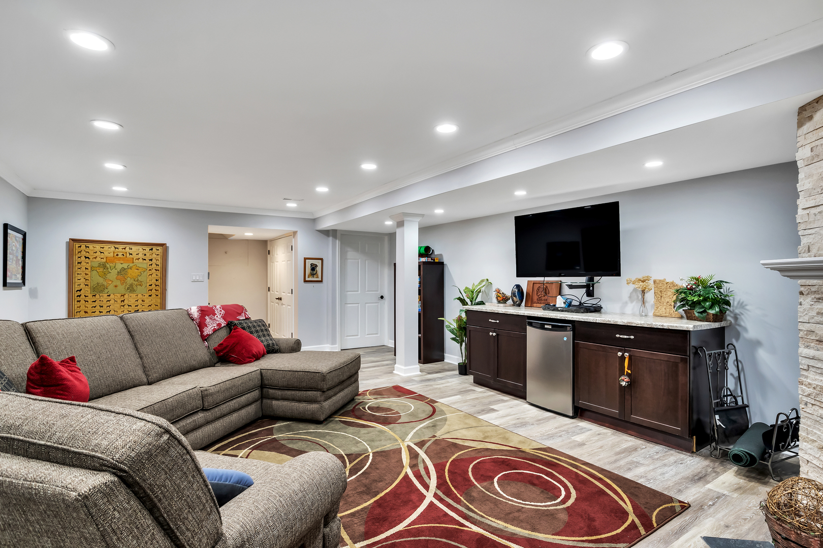 66 Hunt Trail, Lake Barrington, IL 60010