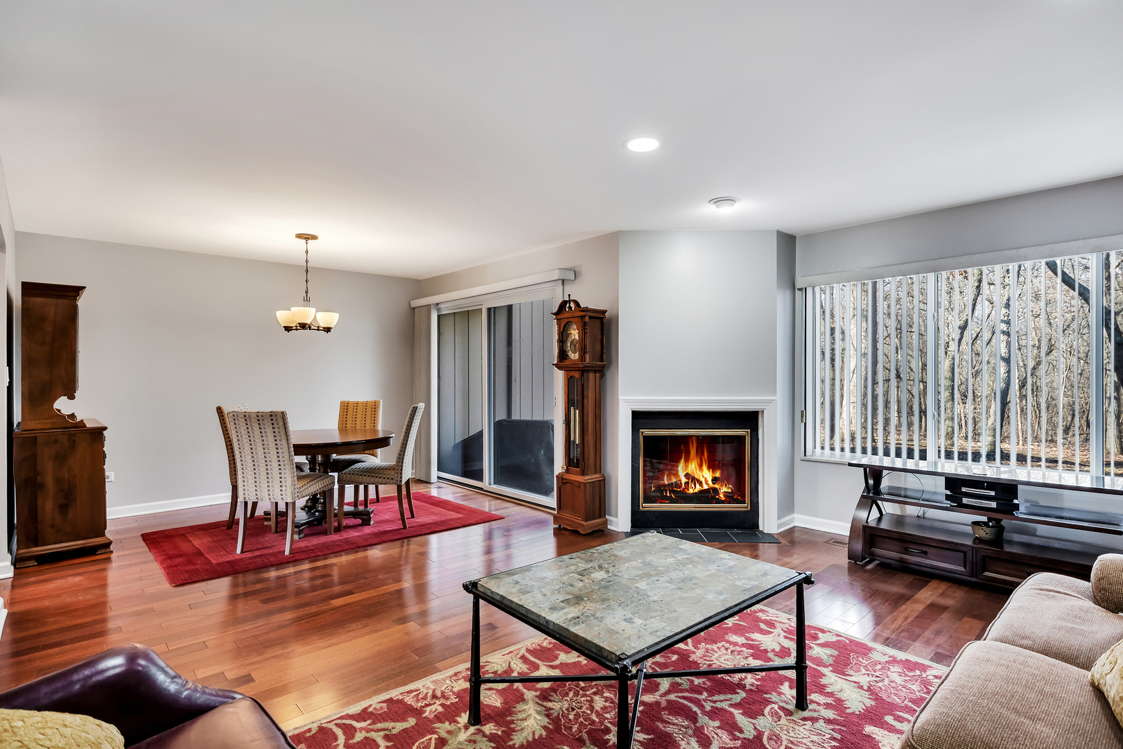 66 Hunt Trail, Lake Barrington, IL 60010