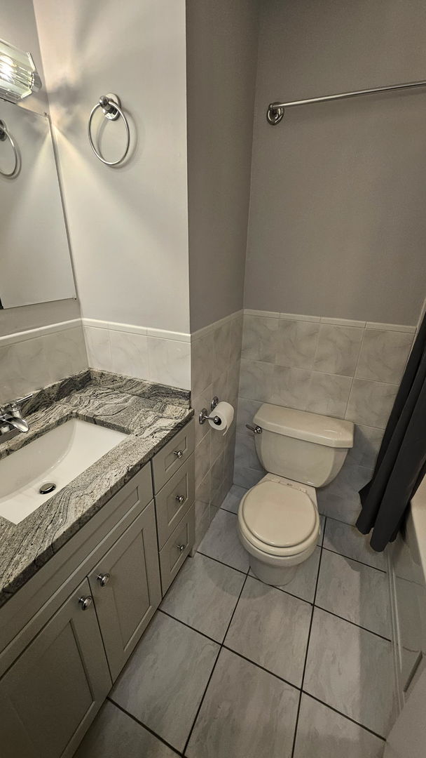 266 Trowbridge Road, Elk Grove Village, IL 60007