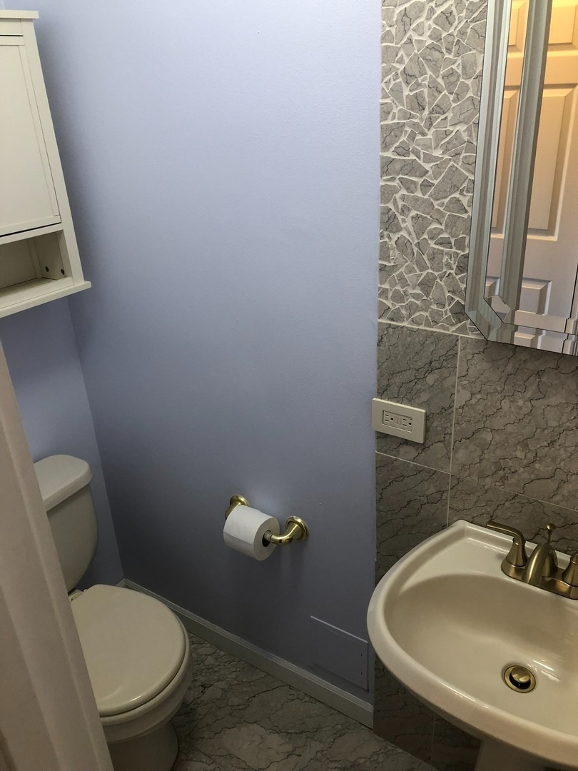 941 N Northwest Highway #3B, Park Ridge, IL 60068