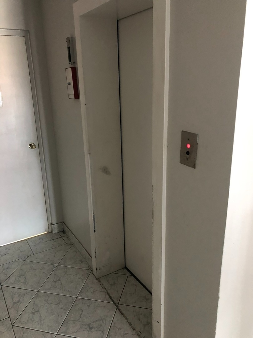 941 N Northwest Highway #3B, Park Ridge, IL 60068