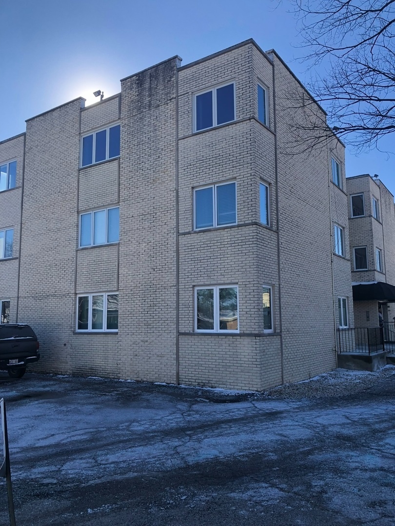 941 N Northwest Highway #3B, Park Ridge, IL 60068