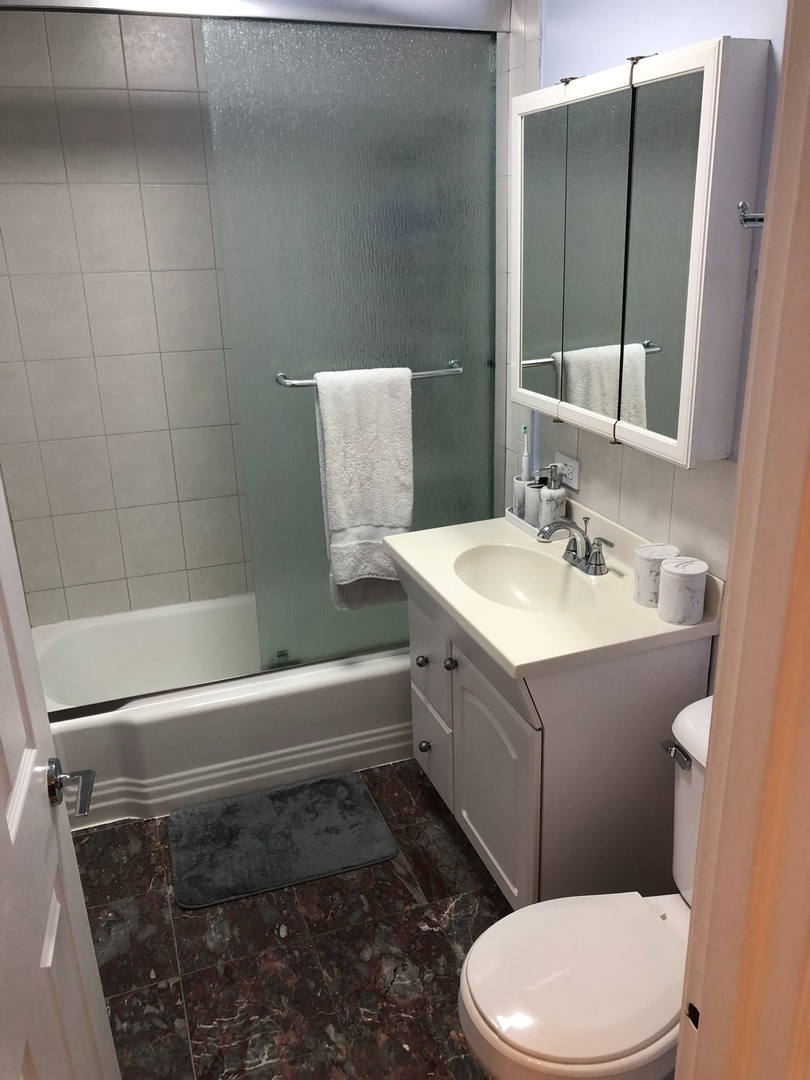 941 N Northwest Highway #3B, Park Ridge, IL 60068