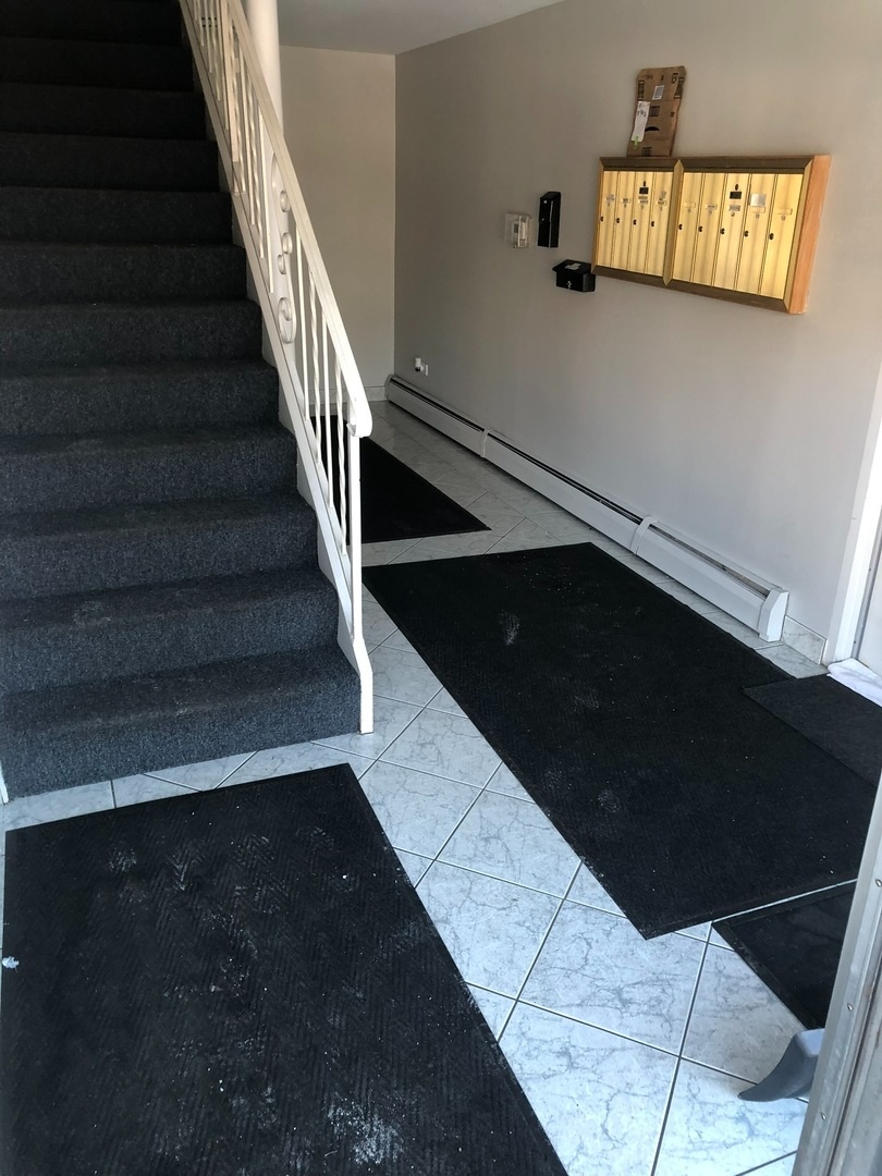 941 N Northwest Highway #3B, Park Ridge, IL 60068