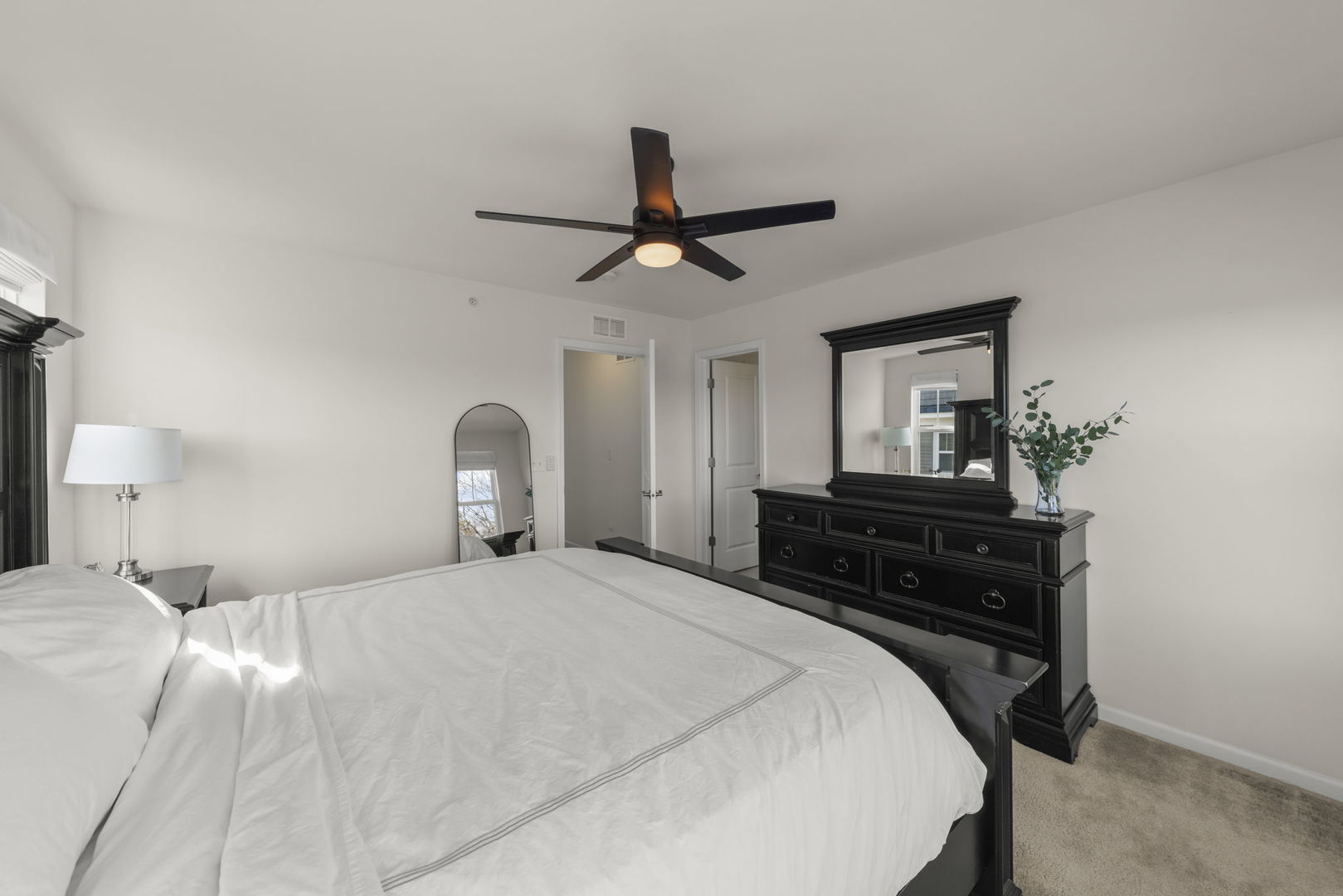 941 Coletta Circle, Naperville, IL 60563