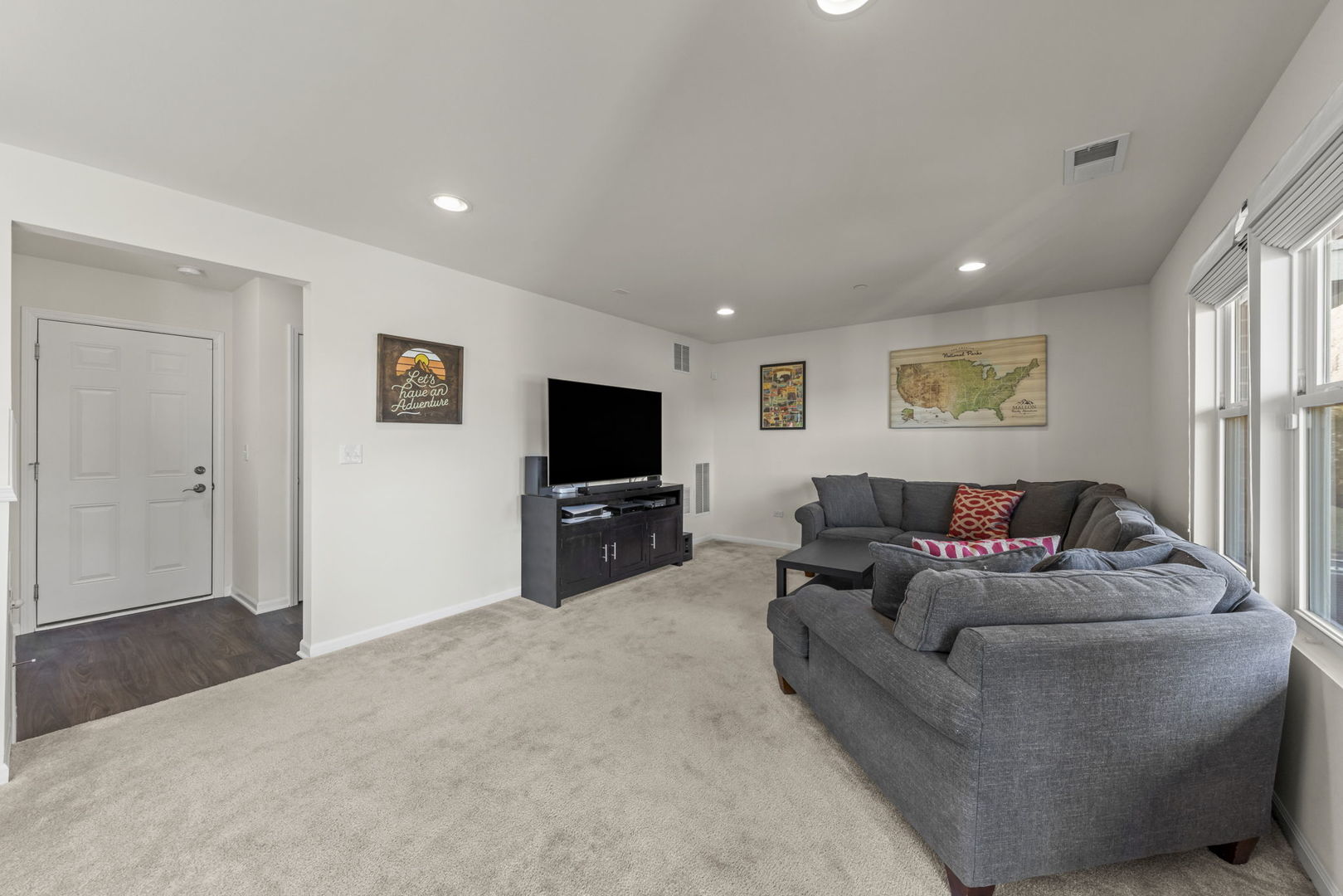 941 Coletta Circle, Naperville, IL 60563